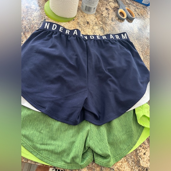 2 Under Armour Women's Shorts - Picture 1 of 10